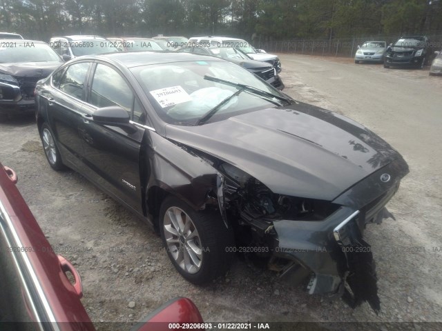 Ford Fusion hybrid (2019)