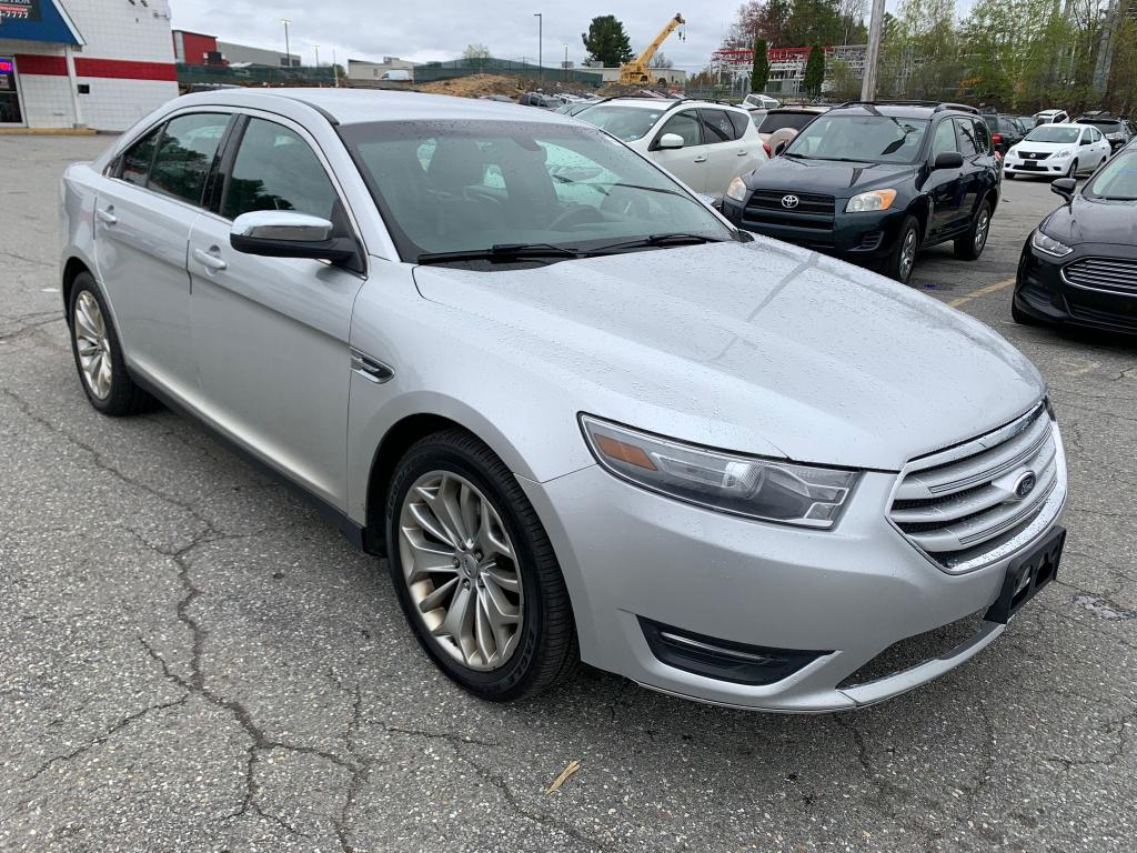 Ford Taurus lim (2013)