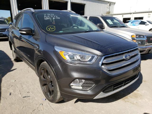 Ford Escape tit (2017)