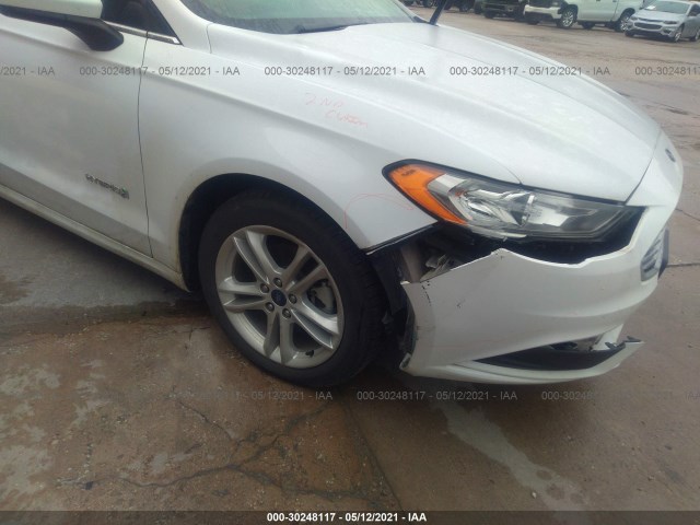 Ford Fusion hybrid (2018)