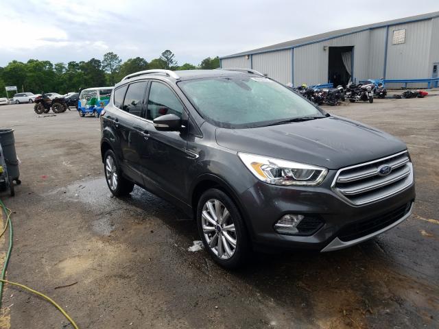 Ford Escape tit (2017)