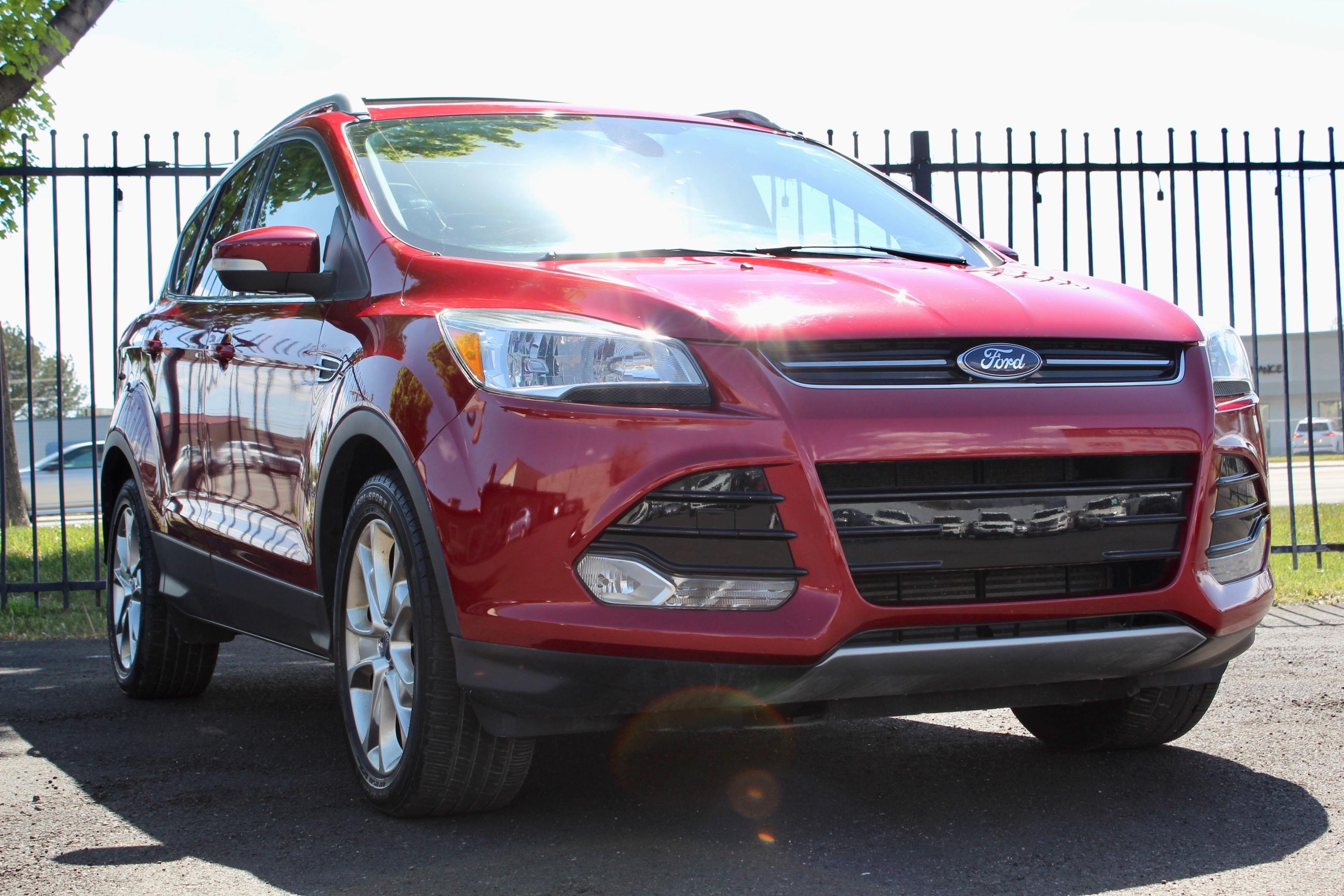 Ford Escape tit (2014)
