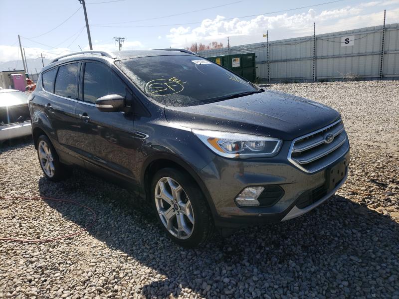 Ford Escape tit (2017)