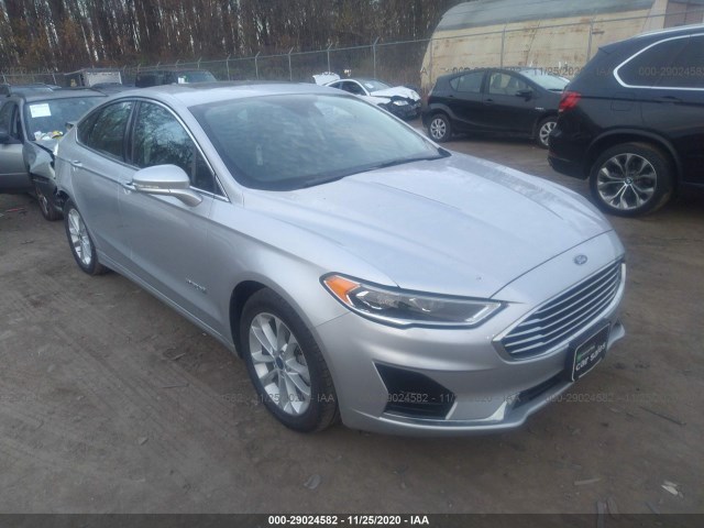 Ford Fusion hybrid (2019)