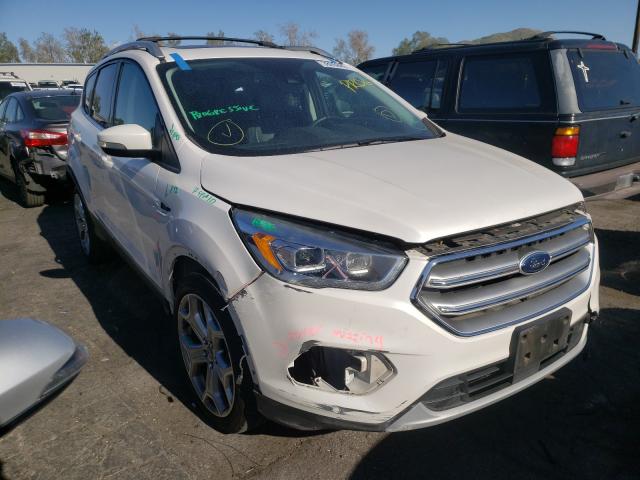 Ford Escape tit (2017)