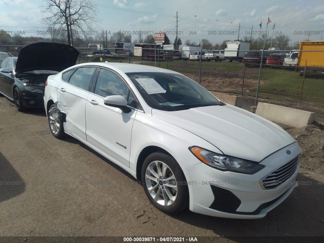 Ford Fusion hybrid (2019)
