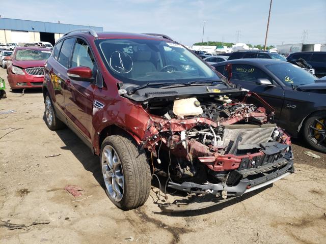 Ford Escape tit (2016)