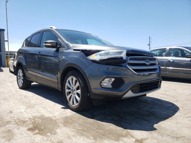 Ford Escape tit (2017)