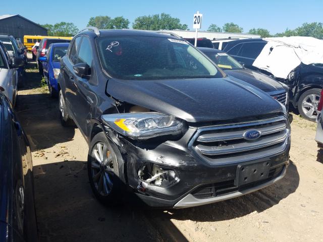 Ford Escape tit (2017)