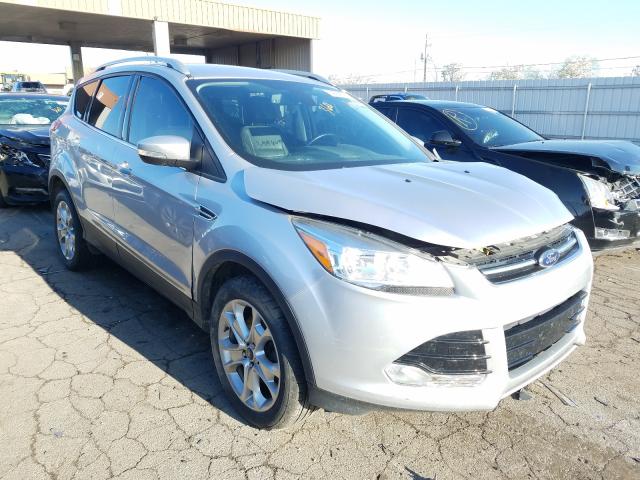 Ford Escape tit (2014)