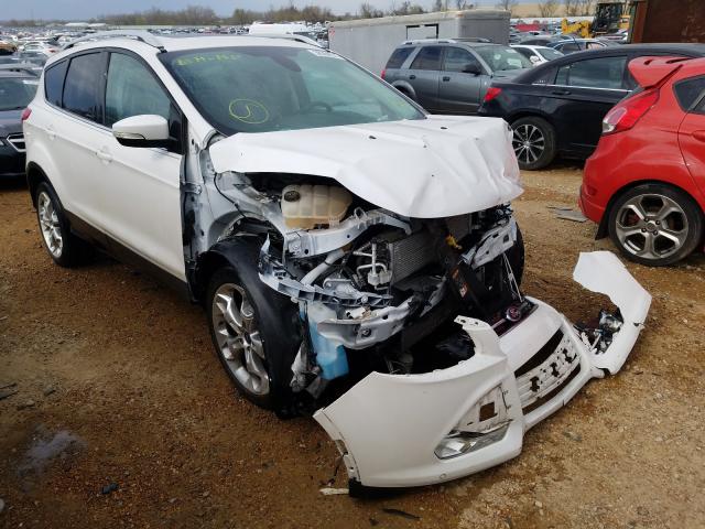 Ford Escape tit (2015)
