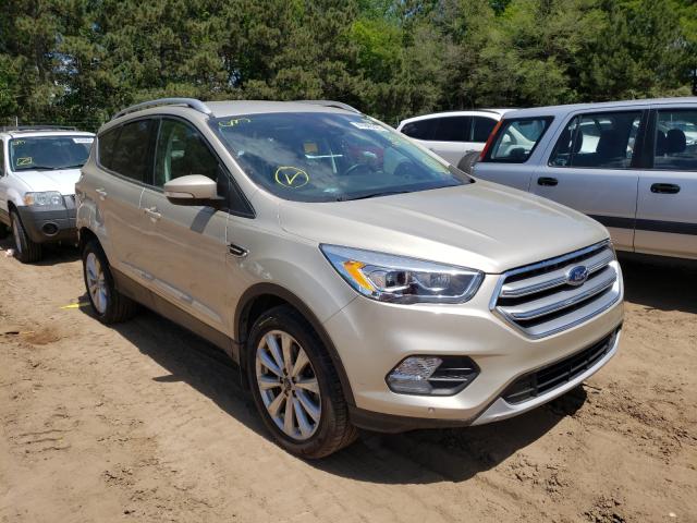 Ford Escape tit (2017)
