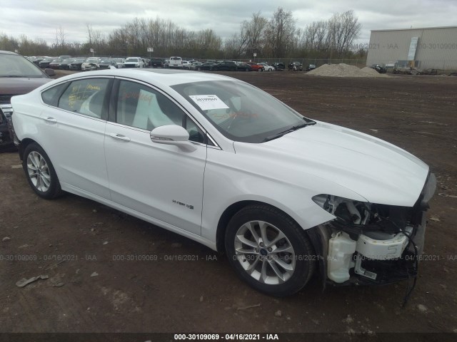 Ford Fusion hybrid (2019)