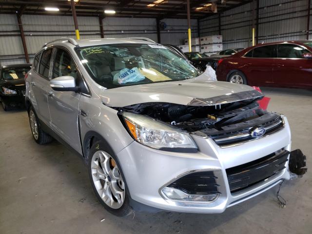 Ford Escape tit (2014)