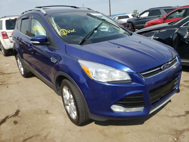 Ford Escape tit (2015)