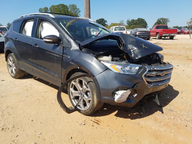 Ford Escape tit (2017)