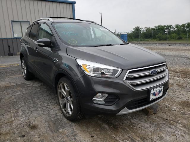 Ford Escape tit (2017)