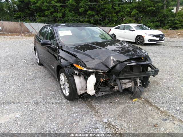 Ford Fusion hybrid (2019)