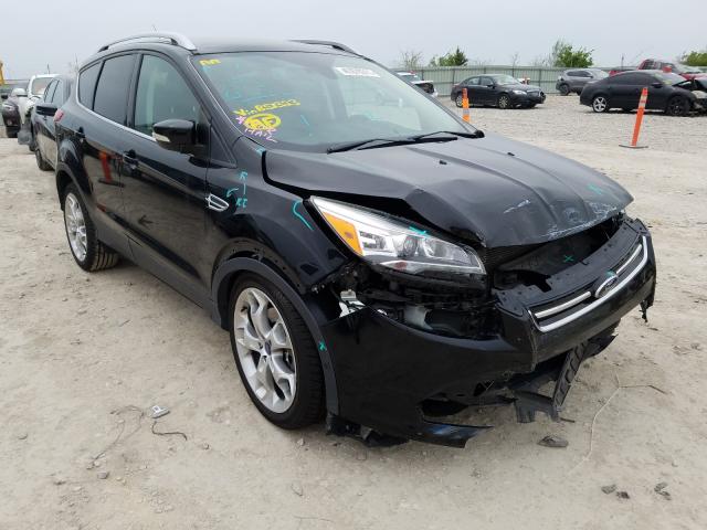 Ford Escape tit (2016)