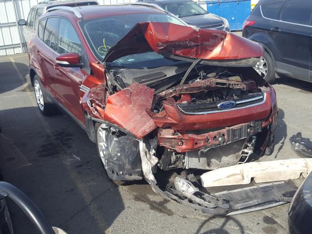 Ford Escape tit (2016)