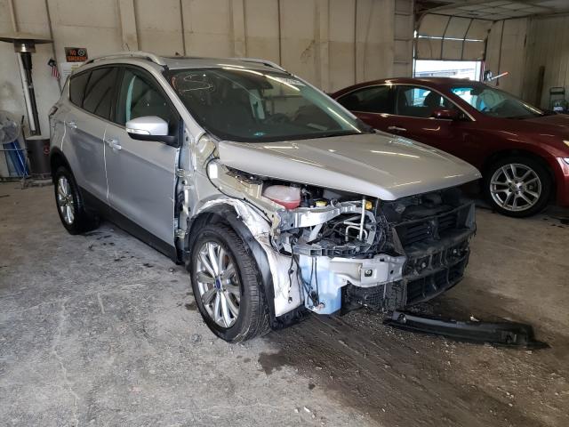 Ford Escape tit (2017)