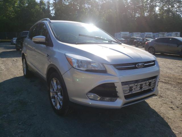 Ford Escape tit (2014)