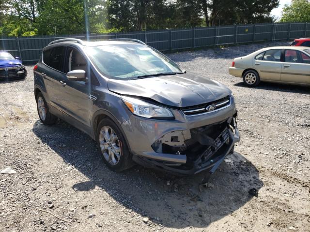 Ford Escape tit (2014)