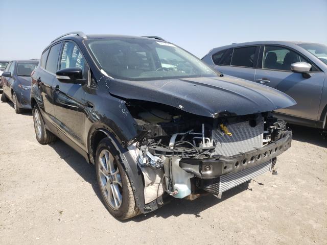 Ford Escape tit (2016)