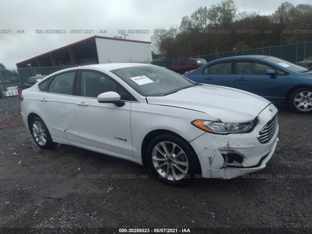 Ford Fusion hybrid (2019)