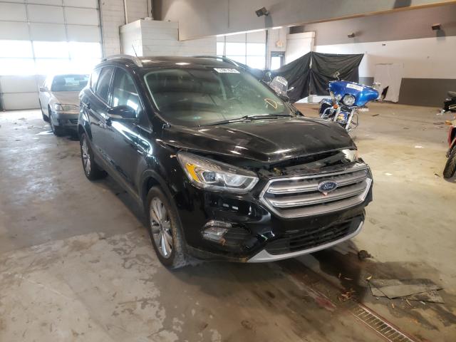 Ford Escape tit (2017)