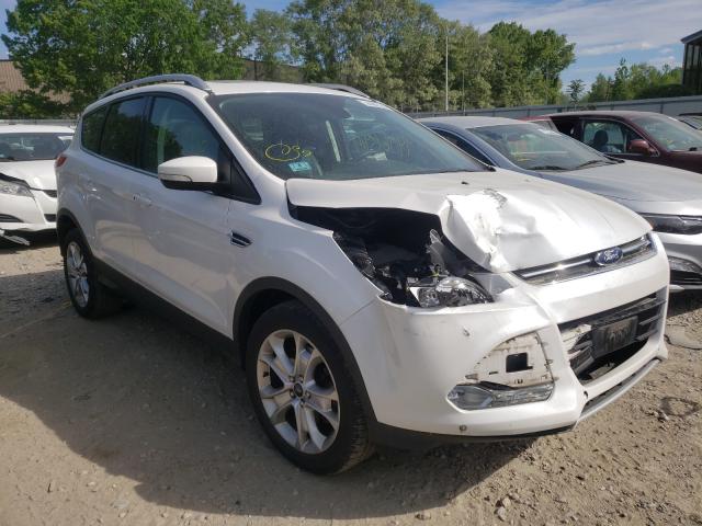 Ford Escape tit (2015)