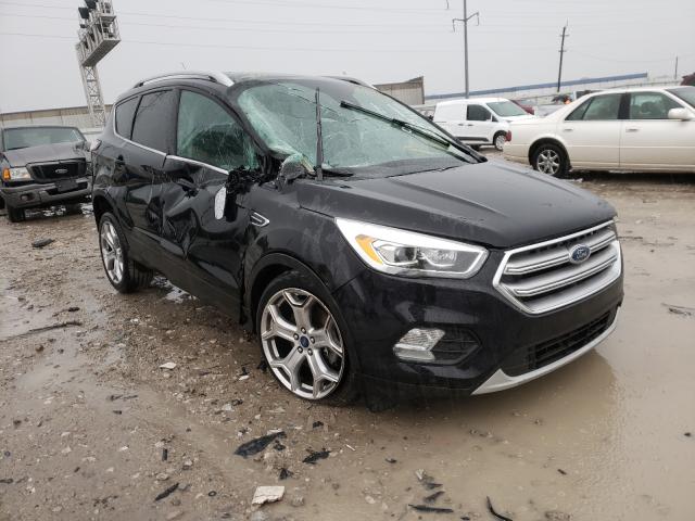 Ford Escape tit (2017)
