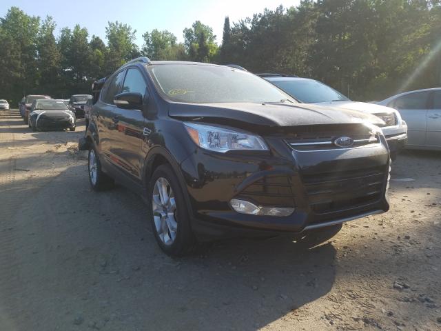 Ford Escape tit (2016)