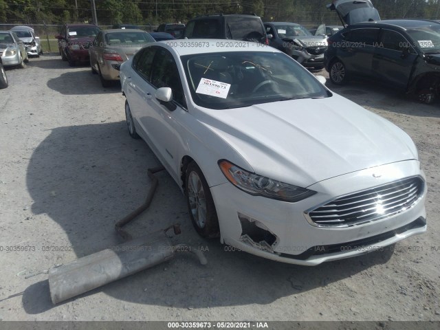 Ford Fusion hybrid (2019)