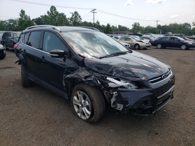 Ford Escape tit (2015)