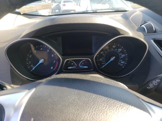 Ford Escape tit (2015)