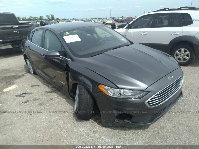 Ford Fusion hybrid (2019)