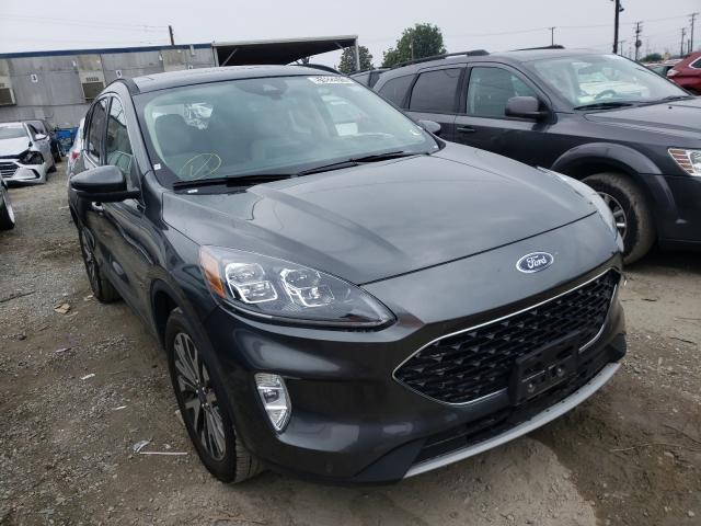 Ford Escape tit (2020)
