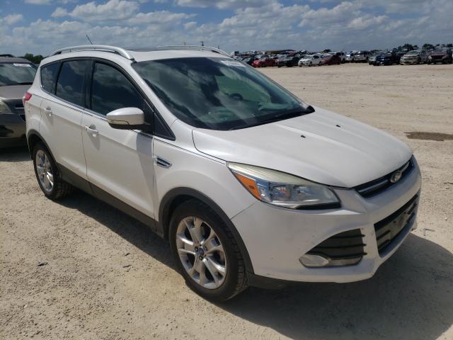 Ford Escape tit (2014)