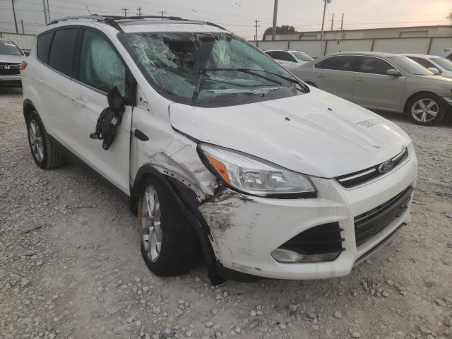 Ford Escape tit (2016)