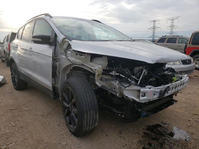 Ford Escape tit (2017)