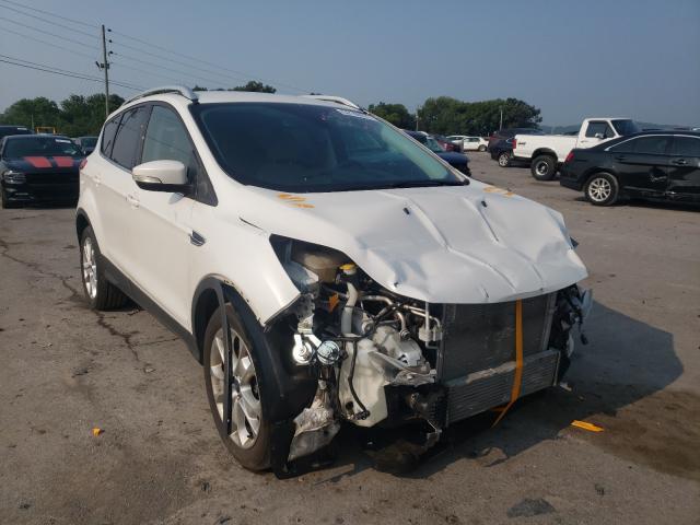 Ford Escape tit (2016)