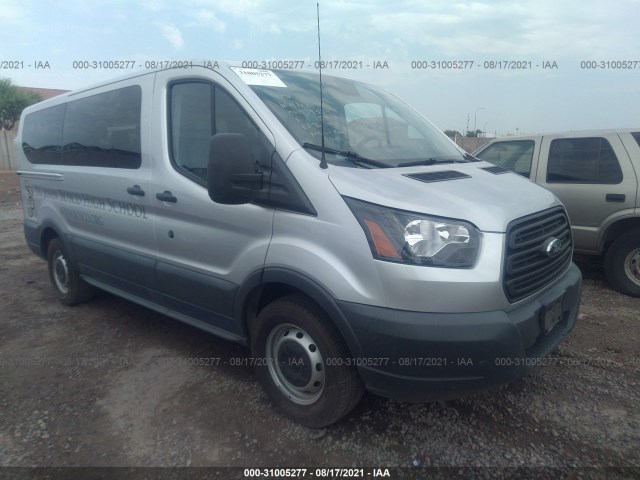 Ford Transit passenger wagon (2018)