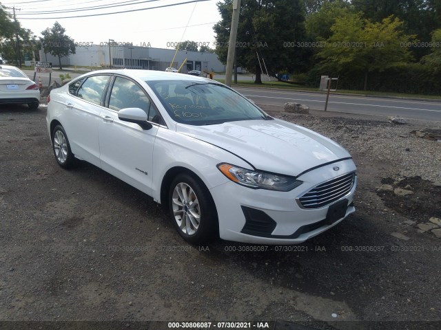 Ford Fusion hybrid (2019)