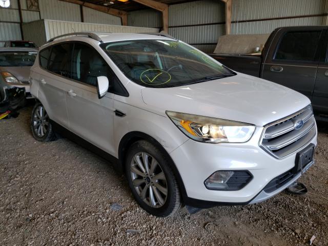 Ford Escape tit (2017)