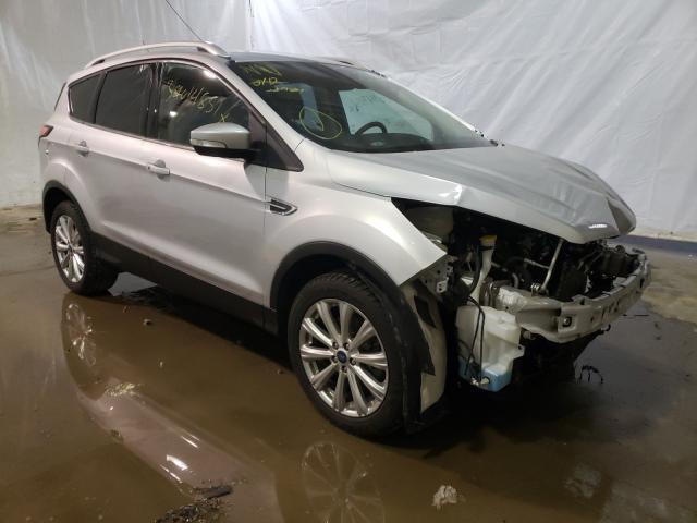 Ford Escape tit (2017)