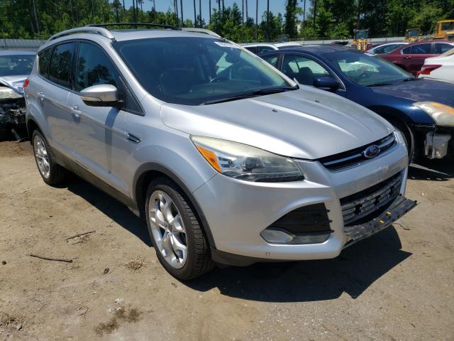 Ford Escape tit (2013)