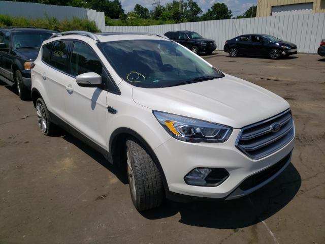 Ford Escape tit (2017)