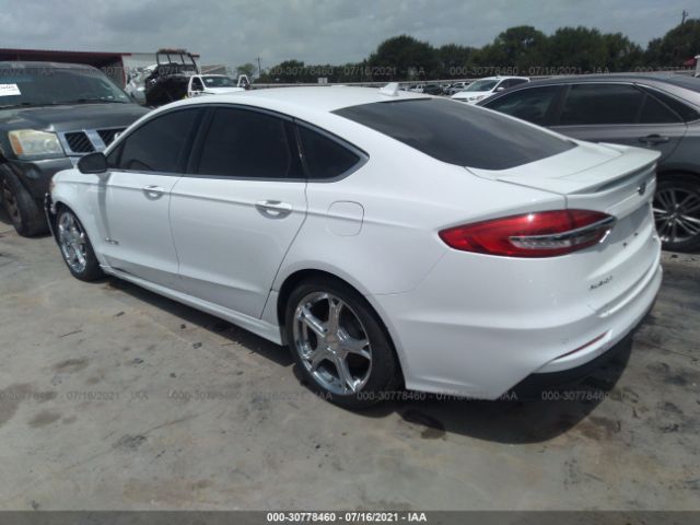 Ford Fusion hybrid (2019)