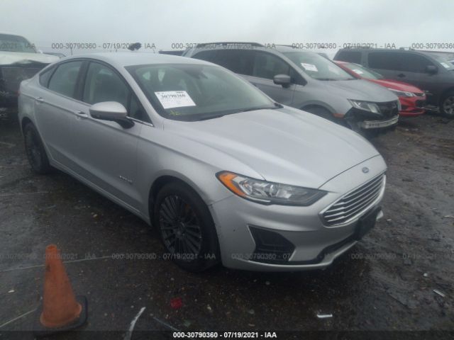 Ford Fusion hybrid (2019)